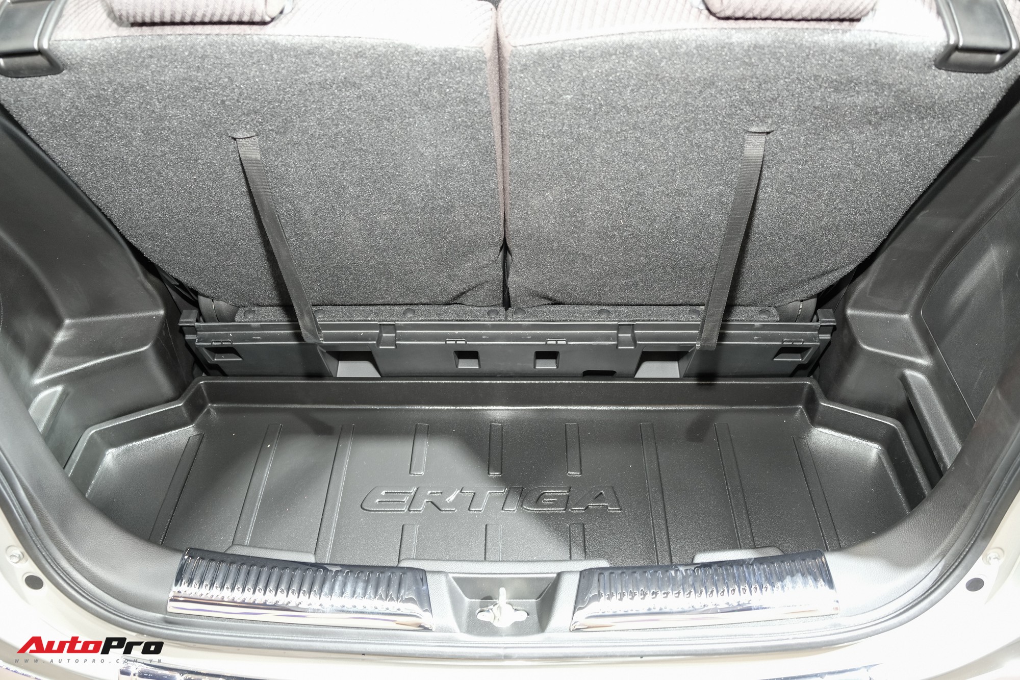 Khám phá chi tiết Suzuki Ertiga 2019 - Xe 7 chỗ rẻ nhất Việt Nam vừa ra mắt - Ảnh 16. Khám phá chi tiết Suzuki Ertiga 2019 - Xe 7 chỗ rẻ nhất Việt Nam vừa ra mắt - Ảnh 16.