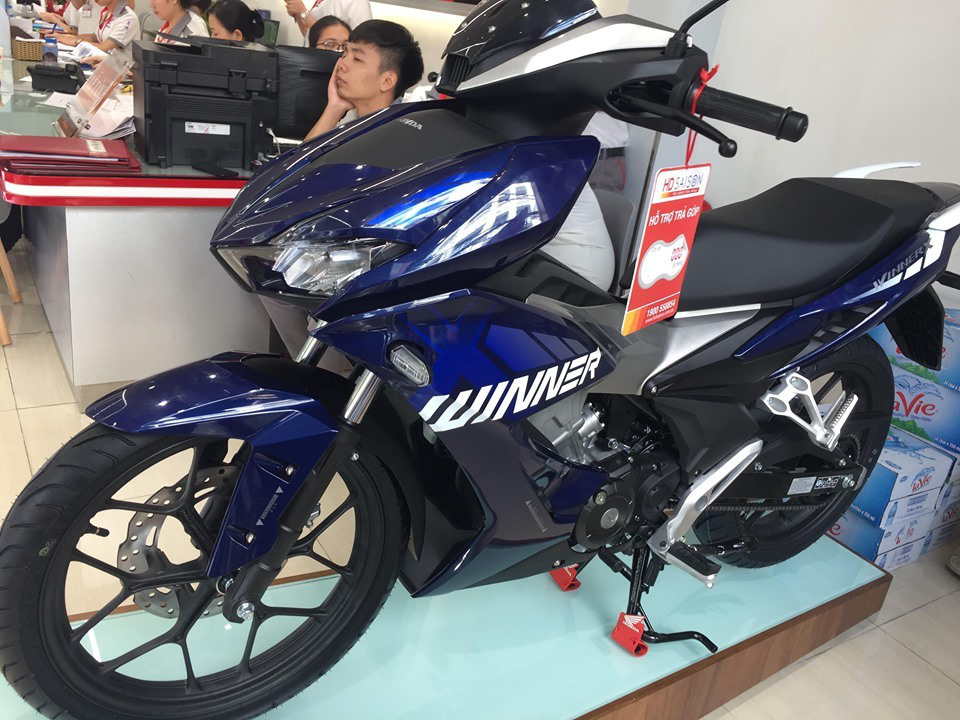 Honda Winner X đẹp long lanh sắp trình làng Yamaha Exciter 150 2019 dè  chừng