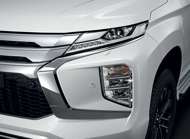 Thông số kỹ thuật xe pajero sport 2019 máy xăng 2 cầu số tự động 8 cấp