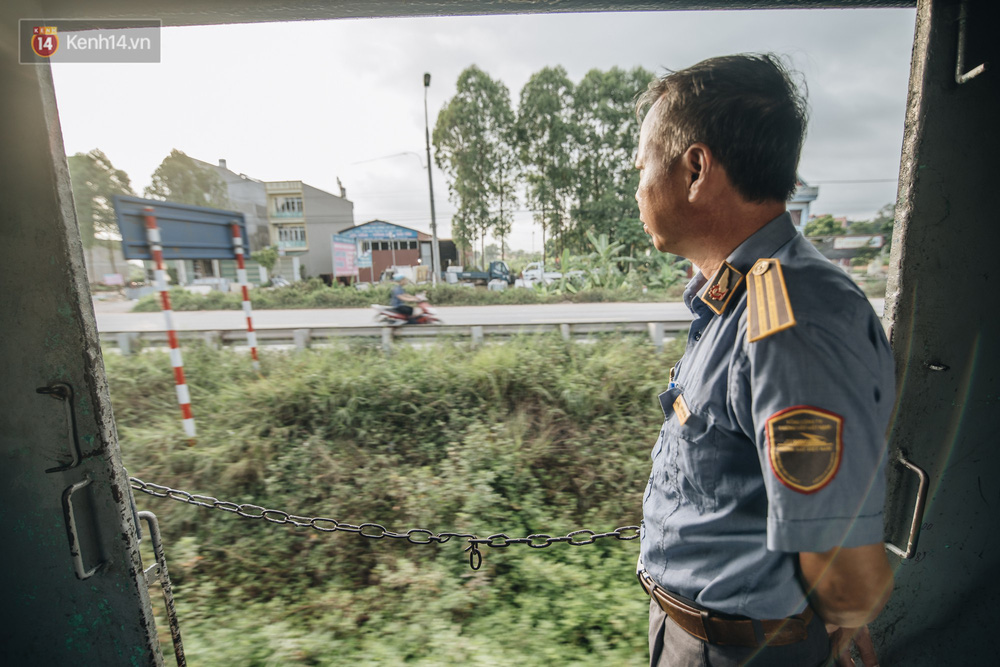 8 giờ trên chuyến tàu kỳ lạ nhất Việt Nam: Rời ga mà không có một hành khách nào - Ảnh 35. 8 giờ trên chuyến tàu kỳ lạ nhất Việt Nam: Rời ga mà không có một hành khách nào - Ảnh 35.