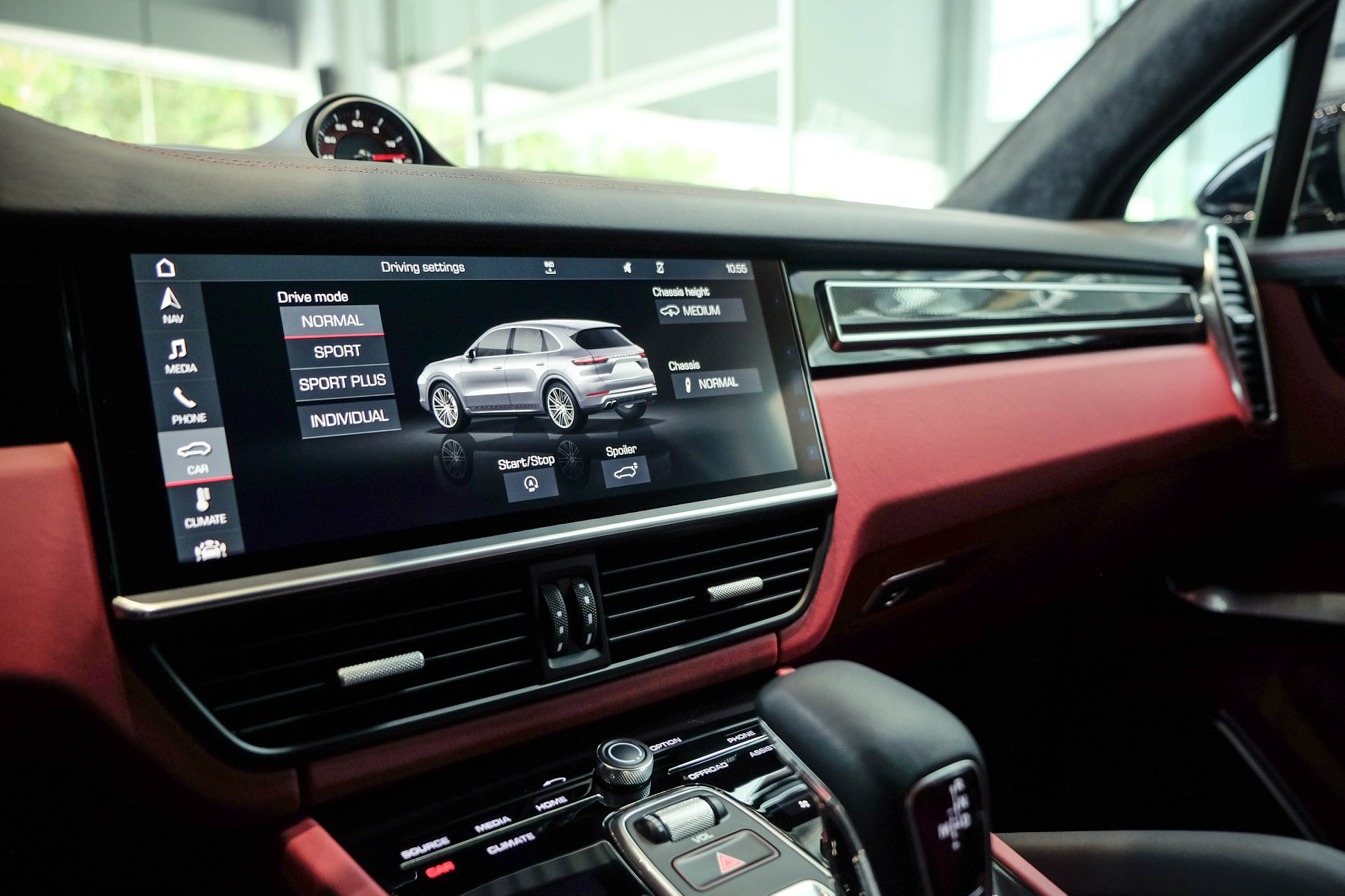 Porsche Cayenne Turbo thế hệ mới đầu tiên Việt Nam giá 9 tỷ đồng sở hữu những option trăm triệu - Ảnh 11. Porsche Cayenne Turbo thế hệ mới đầu tiên Việt Nam giá 9 tỷ đồng sở hữu những option trăm triệu - Ảnh 11.