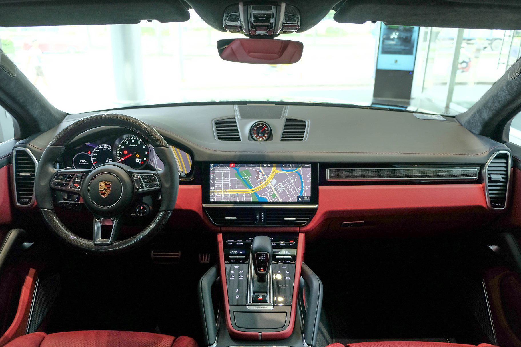 Porsche Cayenne Turbo thế hệ mới đầu tiên Việt Nam giá 9 tỷ đồng sở hữu những option trăm triệu - Ảnh 7. Porsche Cayenne Turbo thế hệ mới đầu tiên Việt Nam giá 9 tỷ đồng sở hữu những option trăm triệu - Ảnh 7.