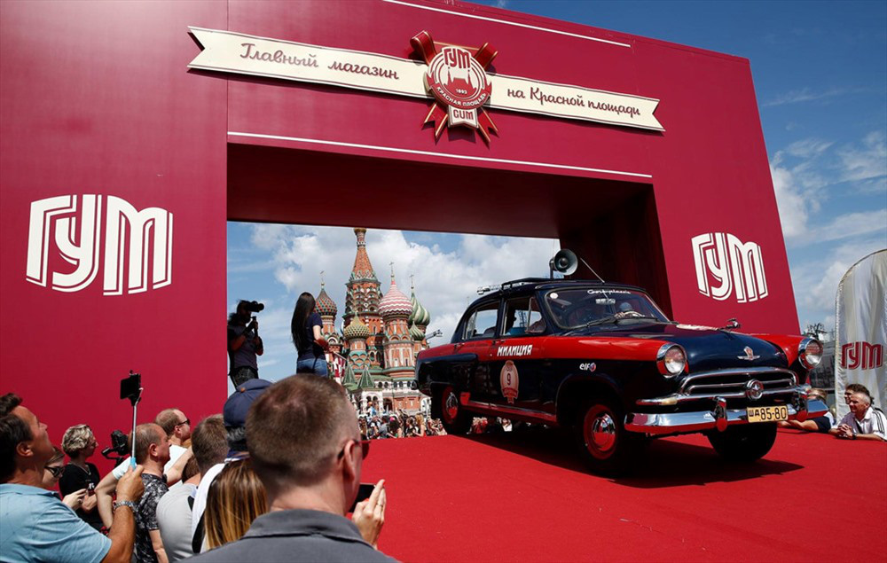 Impressed with the gathering of 120 rare - unique - exotic classic cars on the streets of Moscow - Photo 8. Impressed with the gathering of 120 rare - unique - exotic classic cars on the streets of Moscow - Photo 8.