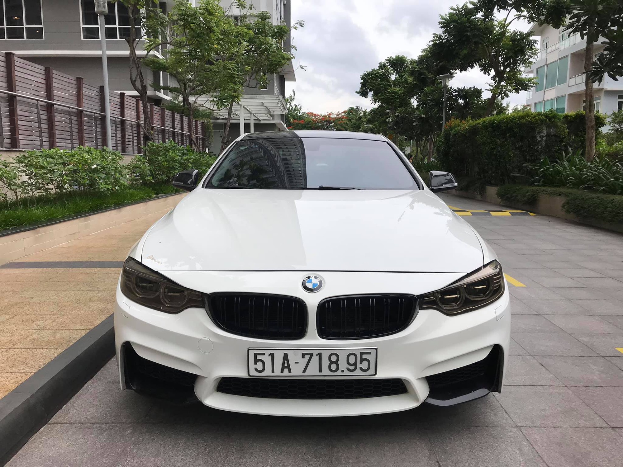 BMW 428i coupe có giá hơn 2 tỷ đồng tại Việt Nam