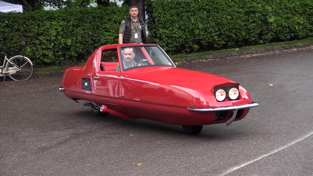 Vintage two-wheeled car being sold at a shocking price - Photo 1. Vintage two-wheeled car being sold at a shocking price - Photo 1.