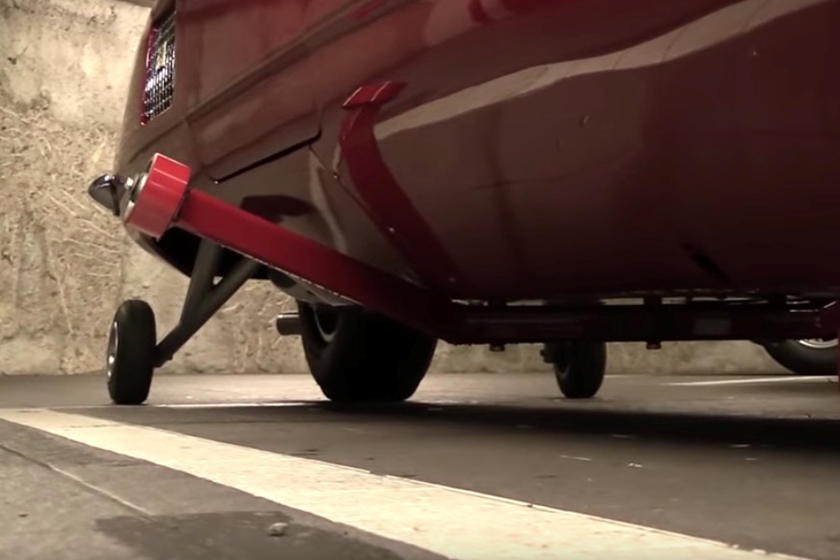 Vintage two-wheeled car being sold at a shocking price - Photo 3. Vintage two-wheeled car being sold at a shocking price - Photo 3.