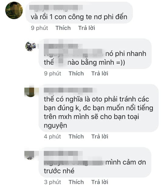 Phượt thủ ngồi chiếm lòng đường ăn chơi, bị nhắc nhở thì có phản ứng không ngờ - Ảnh 2. Phượt thủ ngồi chiếm lòng đường ăn chơi, bị nhắc nhở thì có phản ứng không ngờ - Ảnh 2.