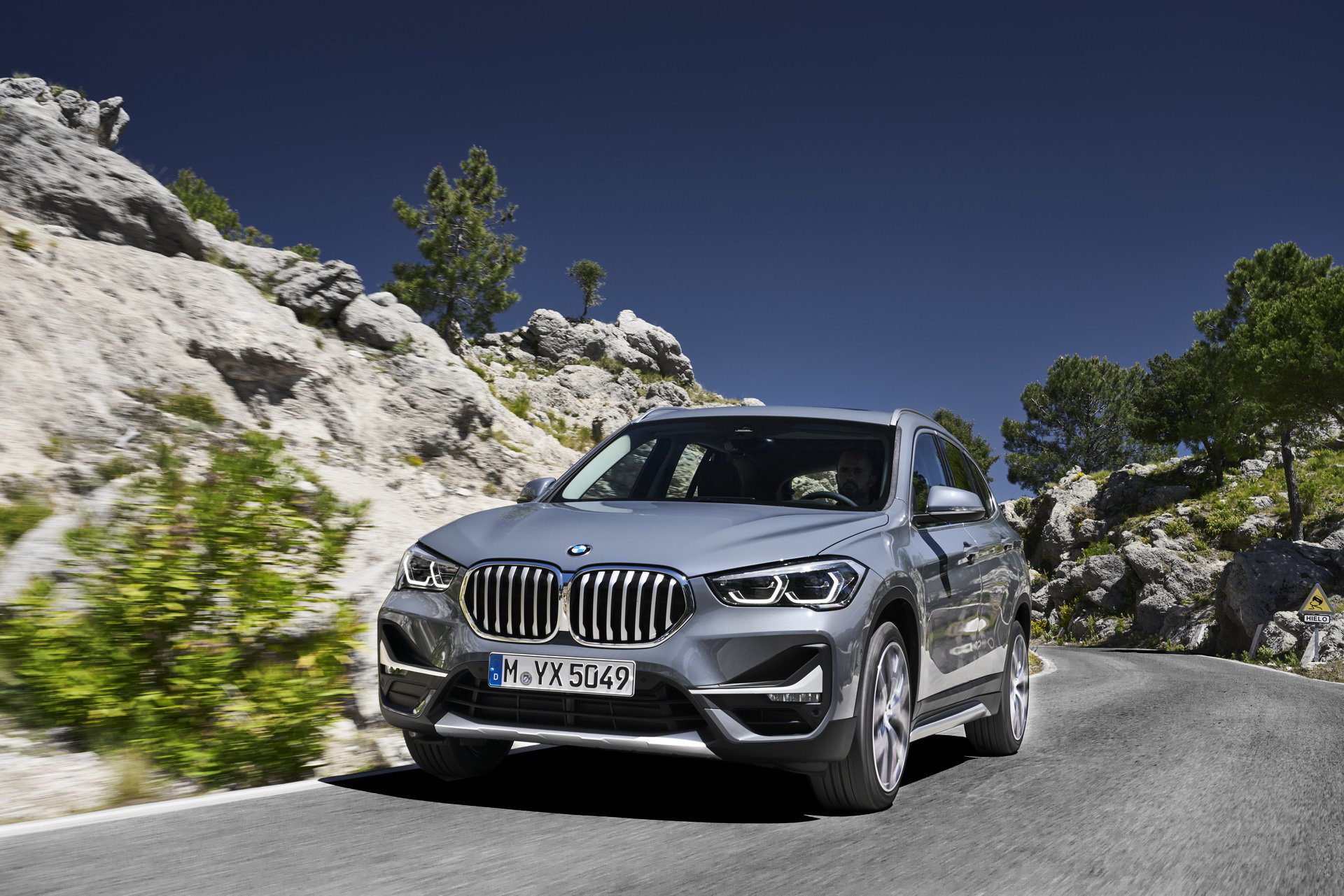 BMW chốt ra mắt cả loạt xe mới: X6, M8 mới, có luôn 8-Series 4 cửa - Ảnh 1. BMW chốt ra mắt cả loạt xe mới: X6, M8 mới, có luôn 8-Series 4 cửa - Ảnh 1.