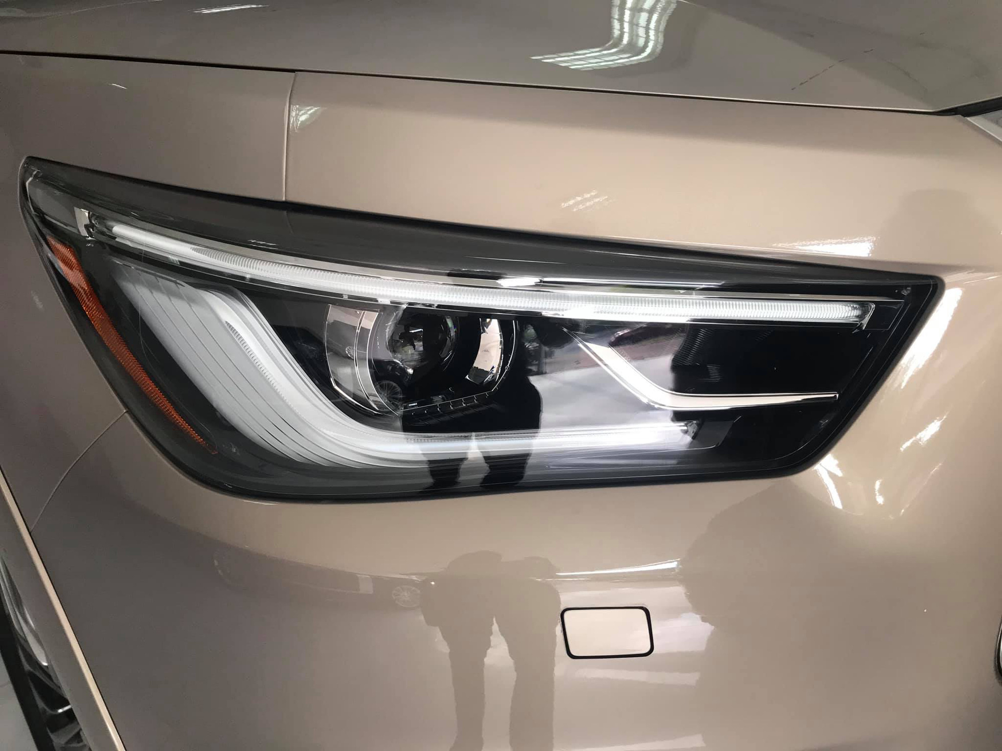 Khủng long đường phố Infiniti QX80 2019 nhập khẩu tư nhân bất ngờ về Việt Nam - Ảnh 3. Khủng long đường phố Infiniti QX80 2019 nhập khẩu tư nhân bất ngờ về Việt Nam - Ảnh 3.