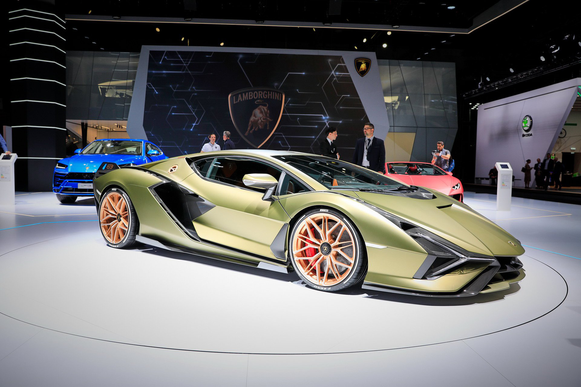 Ламба сиан. Ламборджини в12 ВИЗИОН. Lamborghini Vision gt 2020. Ламборгини в12 Vision gt. Гипер-гибрид Lamborghini Sian.