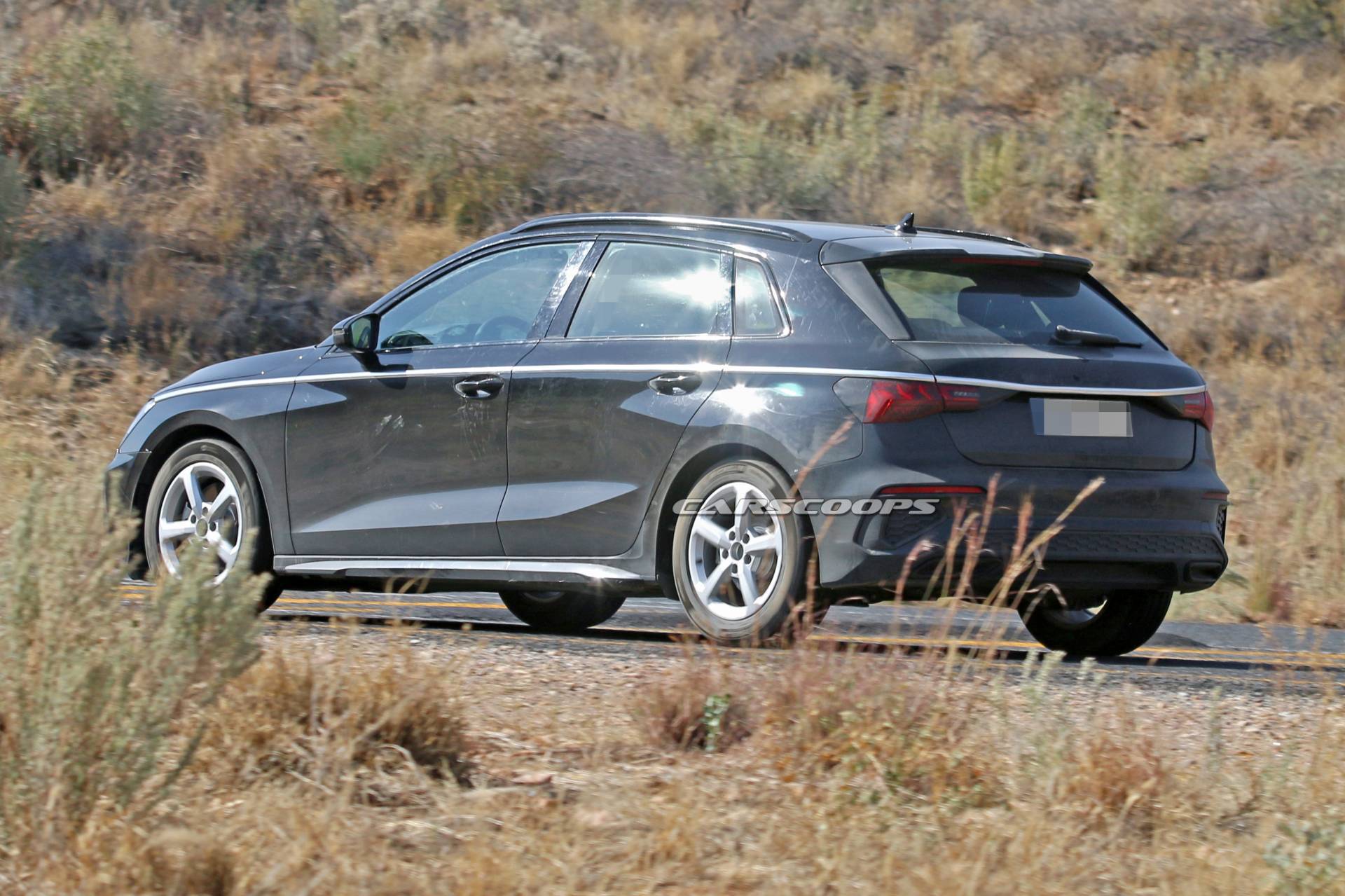 Audi A3 chạy thử không ngụy trang, dân tình chê tơi bời vì nhàm chán - Ảnh 2. Audi A3 chạy thử không ngụy trang, dân tình chê tơi bời vì nhàm chán - Ảnh 2.