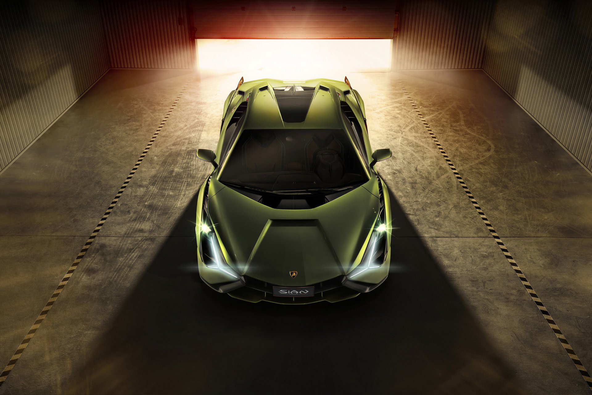 Ra mắt siêu phẩm Lamborghini Sián mạnh 808 mã lực, tốc độ tối đa 350 km/h