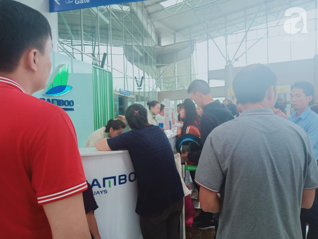 Máy bay Bamboo delay, hàng loạt hành khách phải chờ đợi hẳn 1 ngày - Ảnh 1. Máy bay Bamboo delay, hàng loạt hành khách phải chờ đợi hẳn 1 ngày - Ảnh 1.