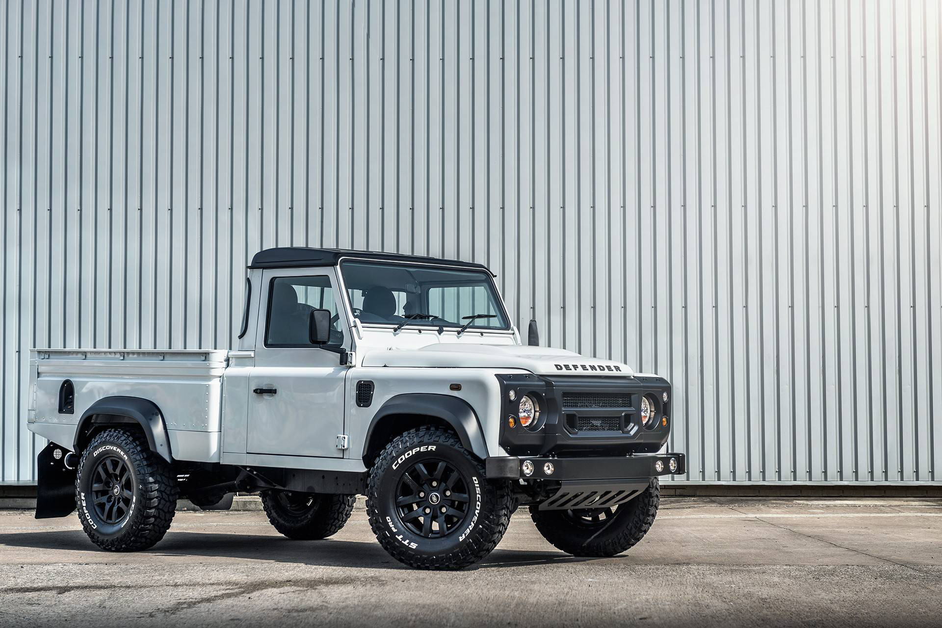 Tiếp bước MercedesBenz Land Rover cũng phát hành xe pháo chào bán chuyển vận #5 Tiếp bước MercedesBenz Land Rover cũng phát hành xe pháo chào bán tải