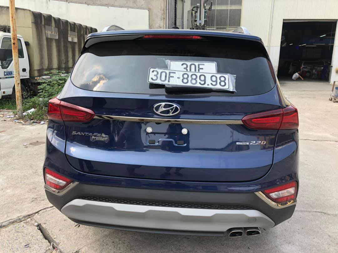 Bốc được biển ‘phát tài’, chủ Hyundai Santa Fe chào bán xe giá 1,9 tỷ đồng - Ảnh 2. Bốc được biển ‘phát tài’, chủ Hyundai Santa Fe chào bán xe giá 1,9 tỷ đồng - Ảnh 2.