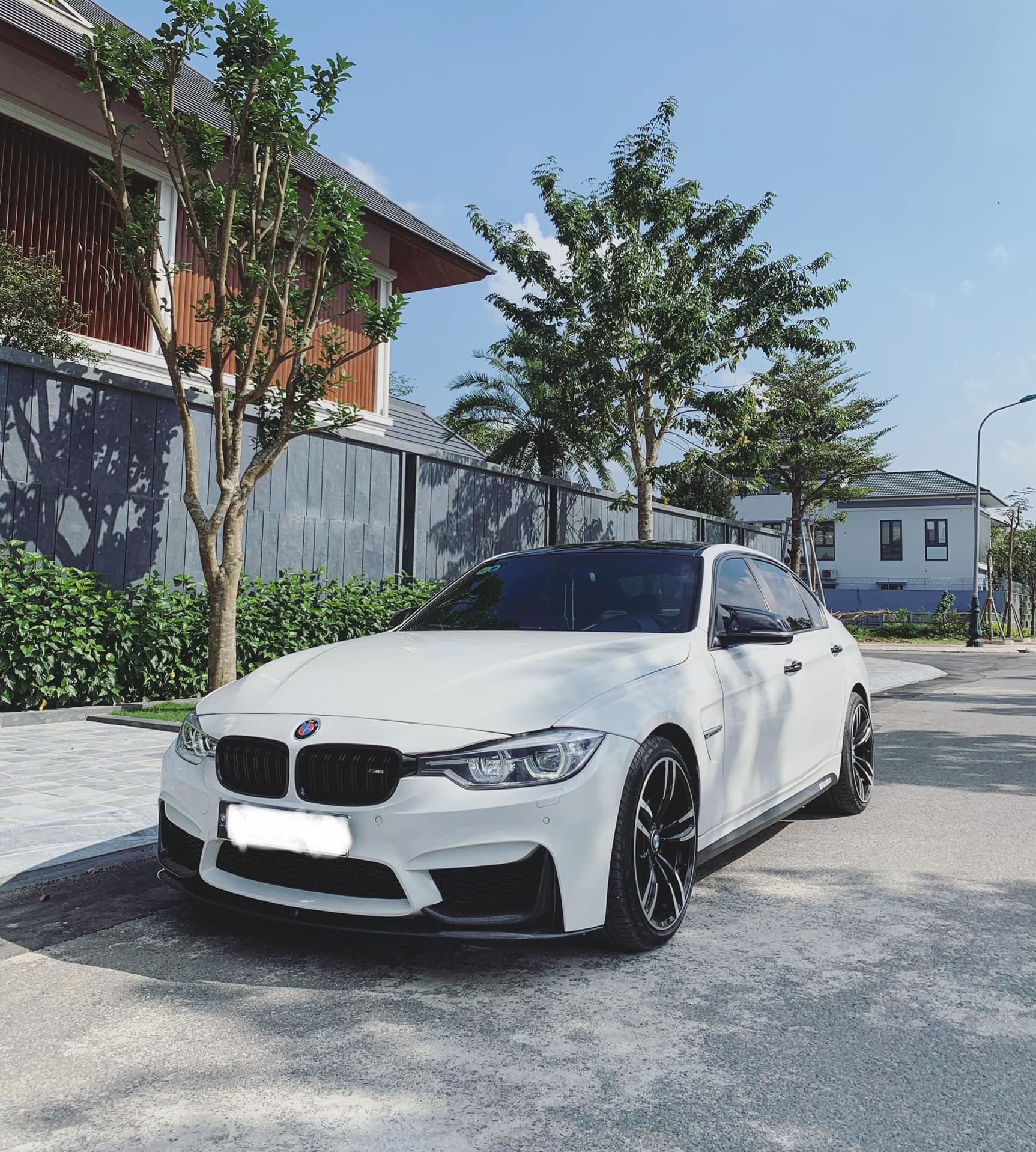 BMW 3Series một mất một còn độ phong cách M3 của đại gia Hà Nội