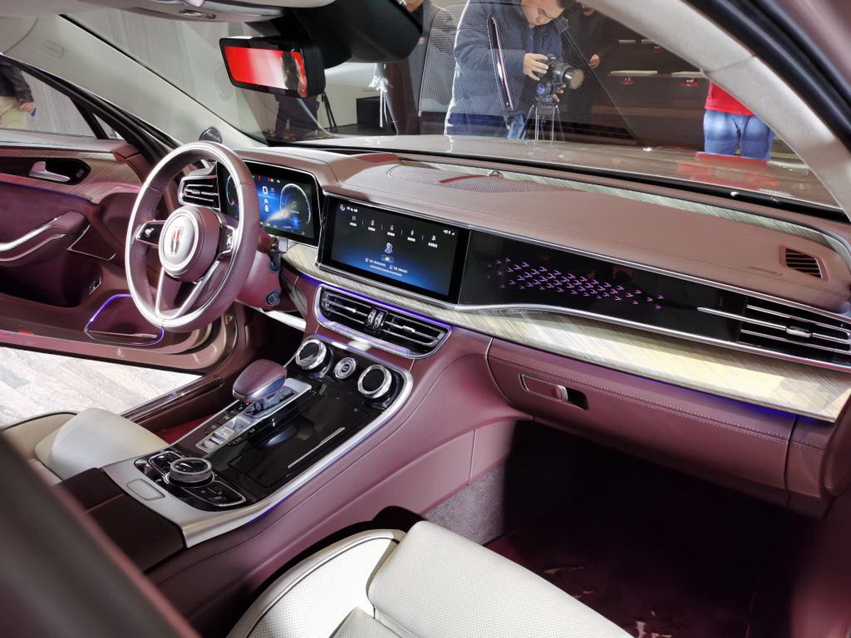 Xe sang Trung Quốc Hongqi H9 nhảy thiết kế Cadillac, Rolls-Royce và Maybach để đấu Mercedes-Benz E-Class - Ảnh 6. Xe sang Trung Quốc Hongqi H9 nhảy thiết kế Cadillac, Rolls-Royce và Maybach để đấu Mercedes-Benz E-Class - Ảnh 6.