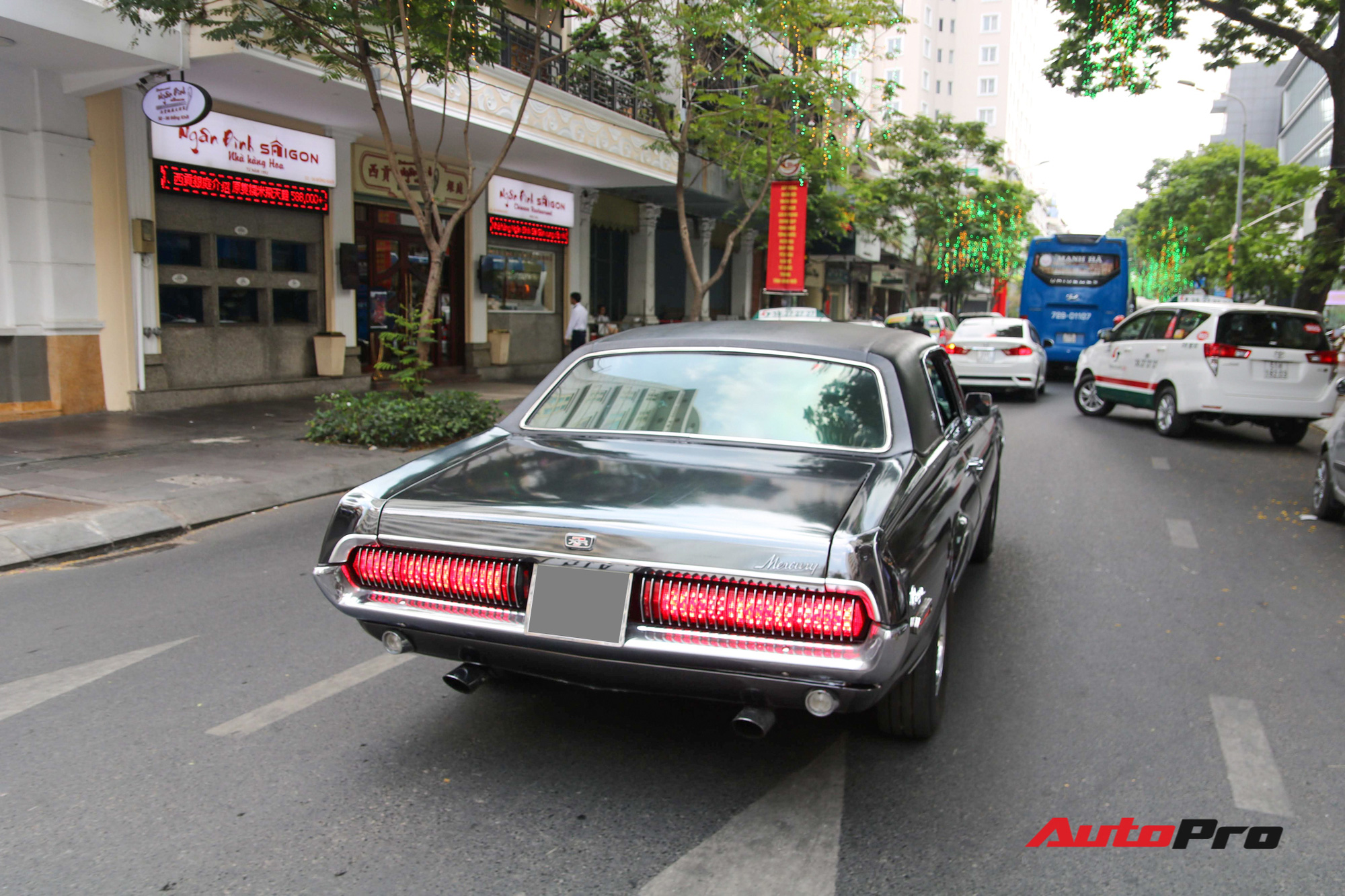 Exclusive look at rapper Binz's vintage car with a unique new appearance - Photo 3. Exclusive look at rapper Binz's vintage car with a unique new appearance - Photo 3.