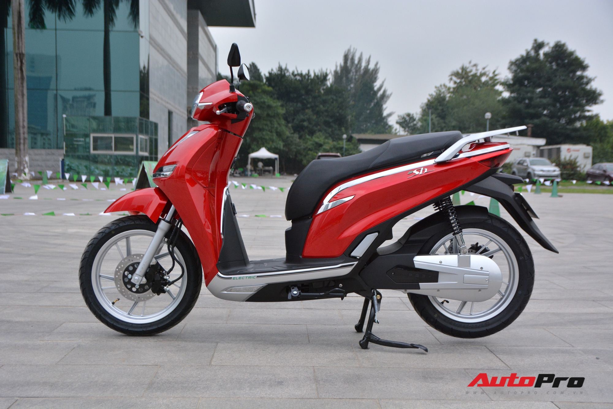 Chi tiết PEGA eSH - Bản nhái táo bạo mạnh miệng 'chiến' với cả ông hoàng xe  tay ga Honda SH