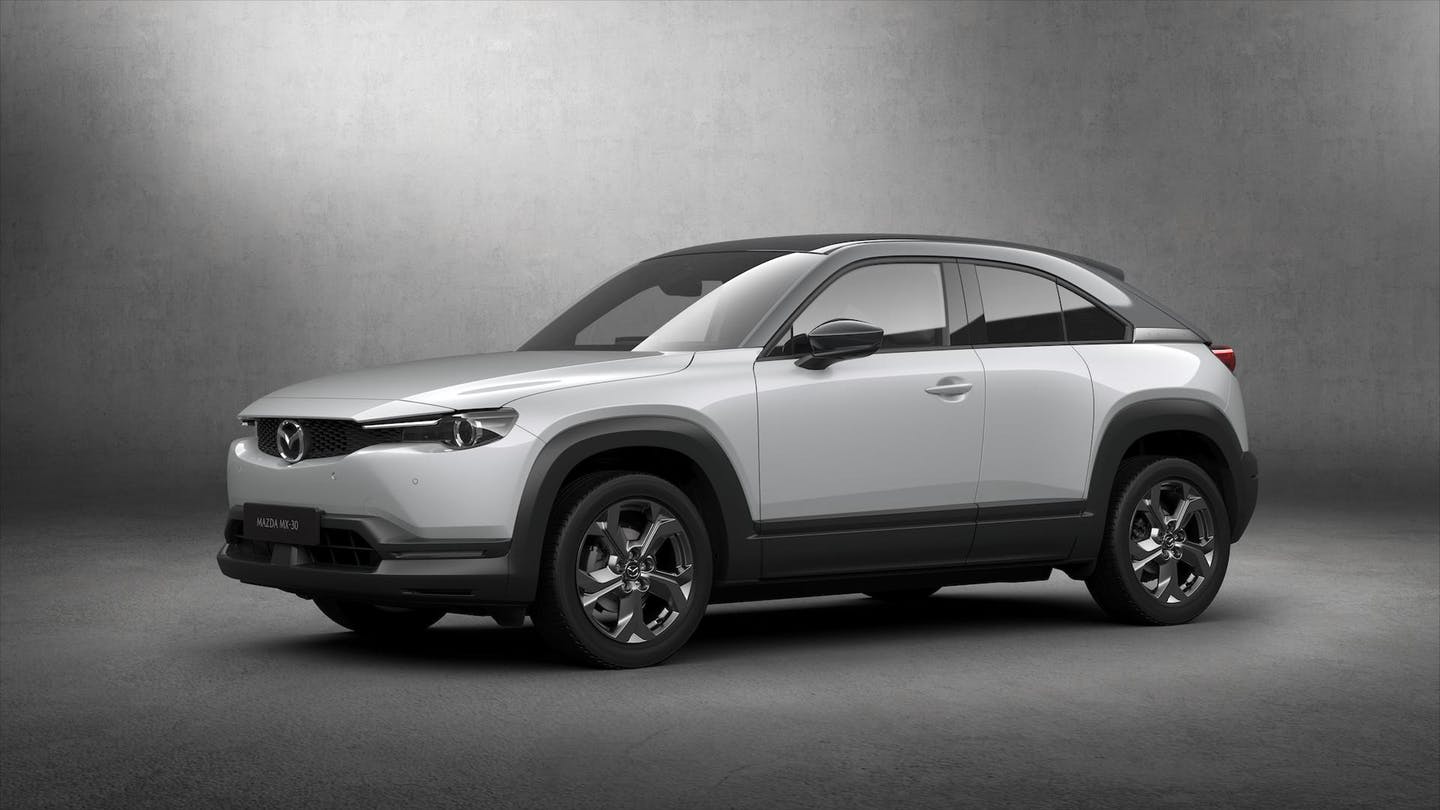 Làm ra xe điện mở cửa như Rolls-Royce nhưng Mazda phải thừa nhận xe điện còn xả thải CO2 nhiều hơn xe xăng - Ảnh 1. Làm ra xe điện mở cửa như Rolls-Royce nhưng Mazda phải thừa nhận xe điện còn xả thải CO2 nhiều hơn xe xăng - Ảnh 1.