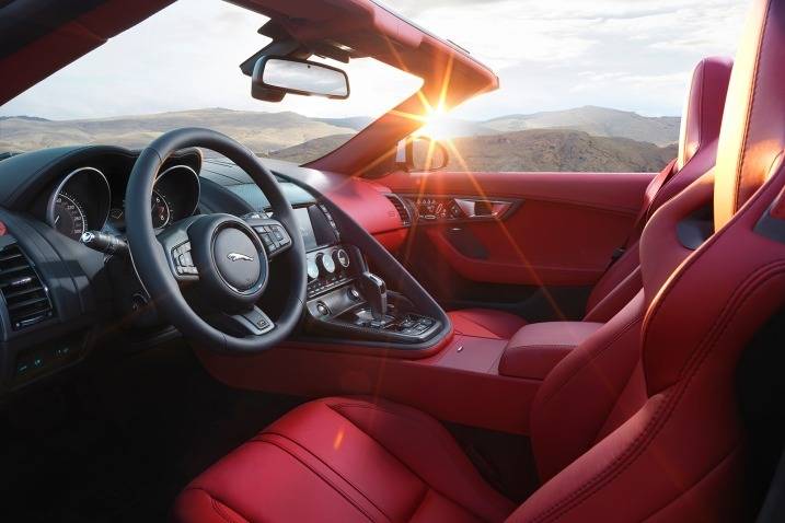 Vừa mua lại xe 1 năm, đại gia Hà Nội đã rao bán Jaguar F-Type độc nhất Việt Nam với giá đắt ngang Mẹc S mua mới - Ảnh 4. Vừa mua lại xe 1 năm, đại gia Hà Nội đã rao bán Jaguar F-Type độc nhất Việt Nam với giá đắt ngang Mẹc S mua mới - Ảnh 4.
