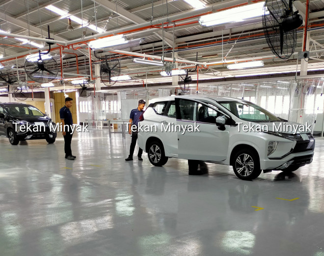 Mitsubishi Xpander phiên bản mới bất ngờ lộ diện tại nhà máy - Ảnh 2. Mitsubishi Xpander phiên bản mới bất ngờ lộ diện tại nhà máy - Ảnh 2.