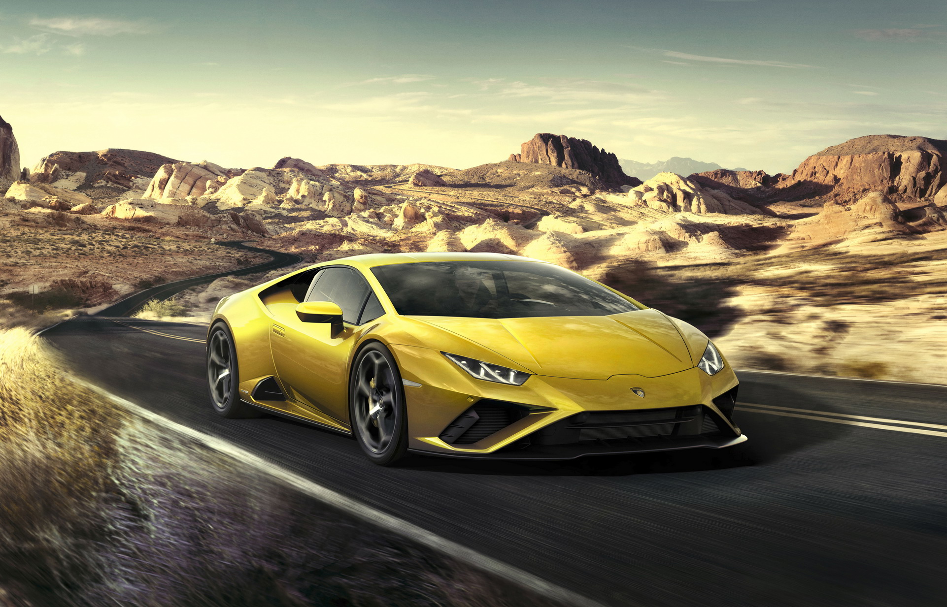 Ra mắt Lamborghini Huracan EVO RWD - 'Bò con' cho đại gia thích lái