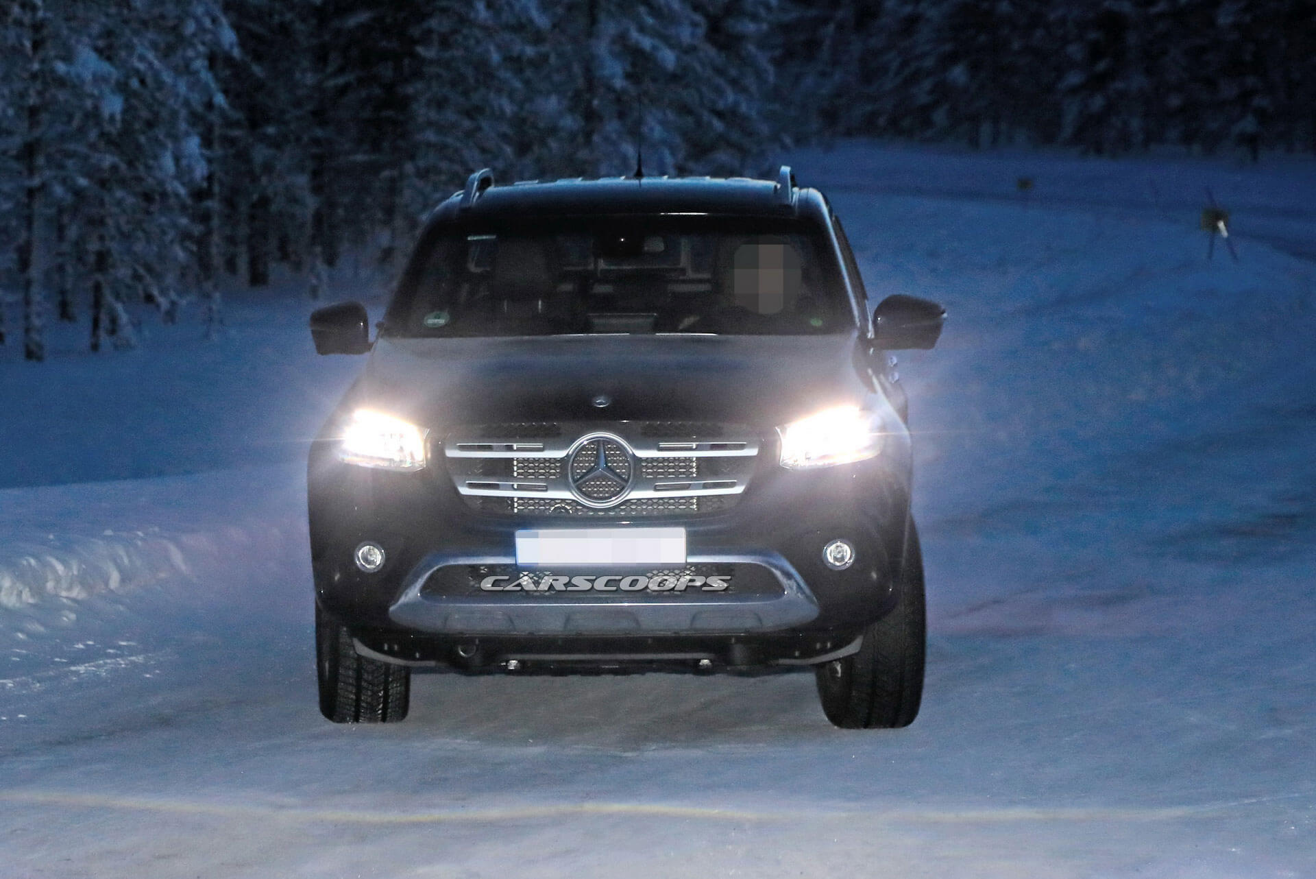 Bị coi là thất bại nhưng bán tải Mercedes-Benz X-Class vẫn có thêm phiên bản kéo dài - Ảnh 2. Bị coi là thất bại nhưng bán tải Mercedes-Benz X-Class vẫn có thêm phiên bản kéo dài - Ảnh 2.