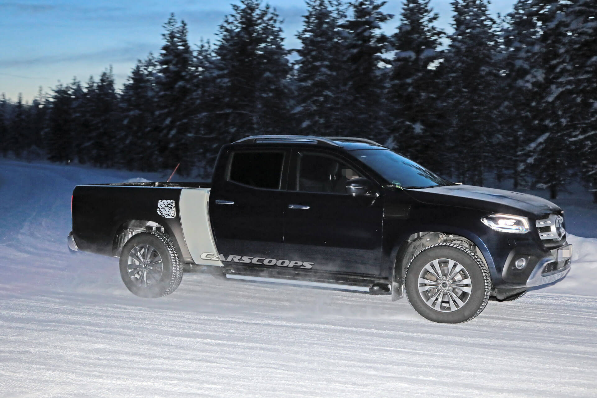 Bị coi là thất bại nhưng bán tải Mercedes-Benz X-Class vẫn có thêm phiên bản kéo dài - Ảnh 1. Bị coi là thất bại nhưng bán tải Mercedes-Benz X-Class vẫn có thêm phiên bản kéo dài - Ảnh 1.