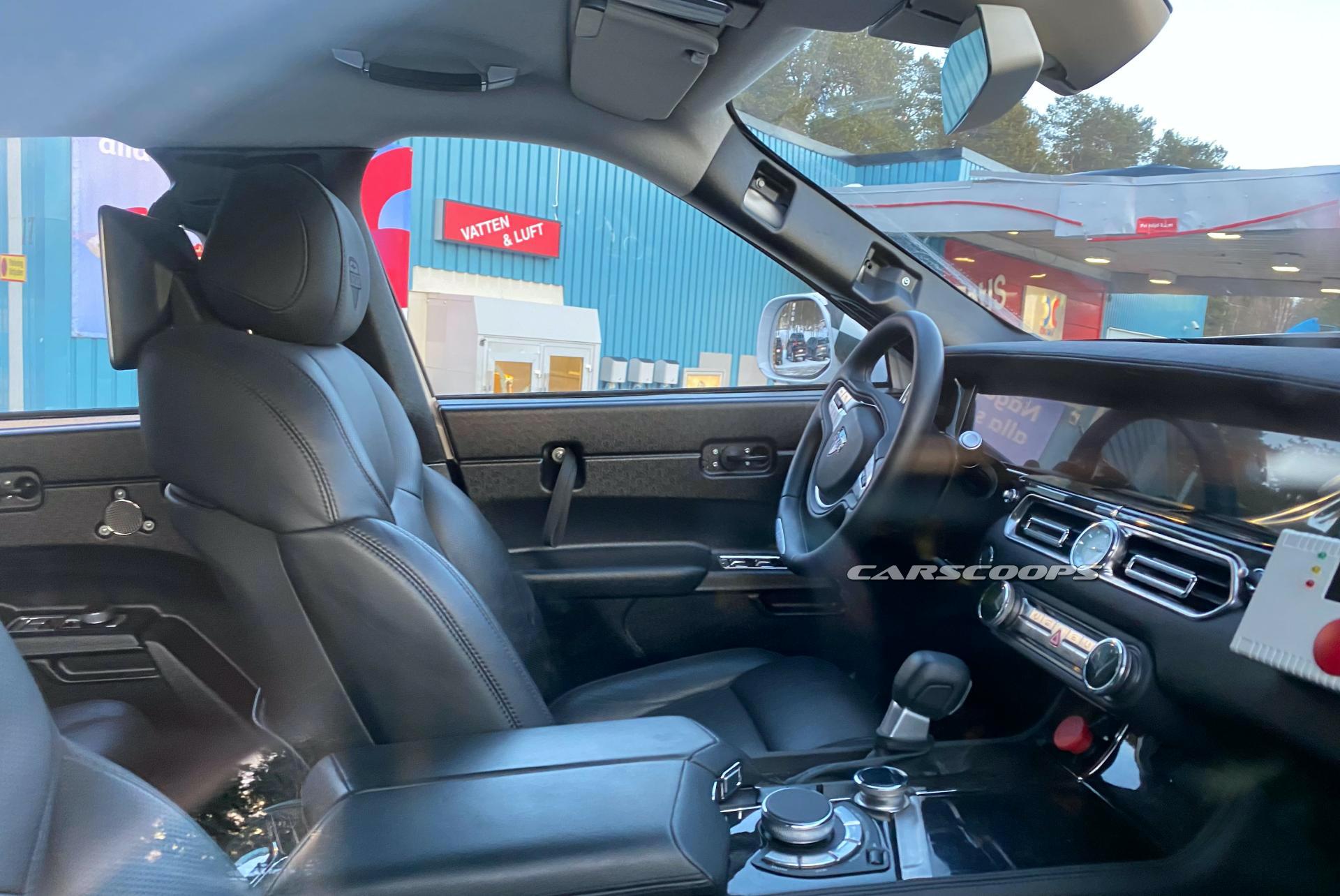Sau sedan, Rolls-Royce nước Nga làm SUV đấu hẳn Cullinan - Ảnh 4. Sau sedan, Rolls-Royce nước Nga làm SUV đấu hẳn Cullinan - Ảnh 4.