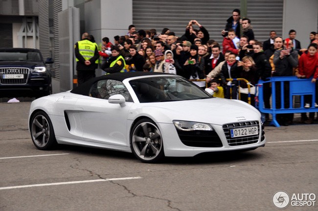 Bộ sưu tập si&ecirc;u xe của Ronaldo: Rolls-Royce Ghost dẫn đầu với gi&aacute; 86 tỷ - Ảnh 4.