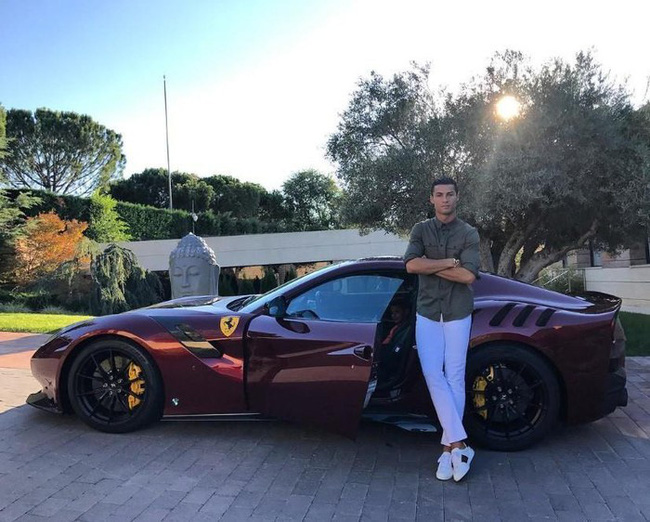 PHOTOS Cristiano Ronaldos UltraRare 360000 Rolls Royce Cullinan