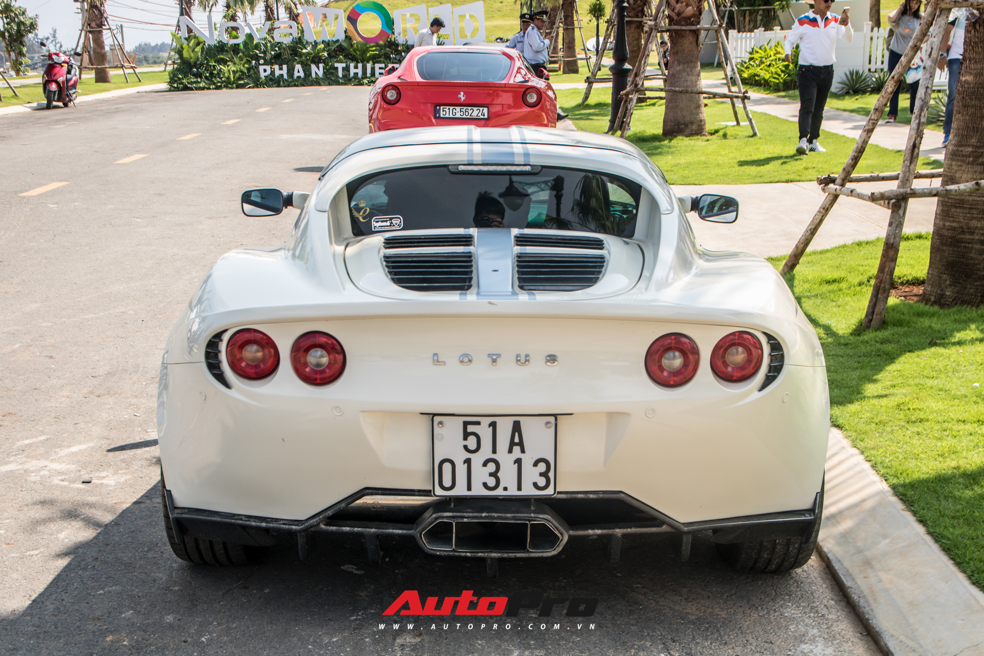 Chiêm ngưỡng xe thể thao Lotus Elise S2 độc nhất Việt Nam của tập đoàn Novaland, biển số độc gây chú ý - Ảnh 10.