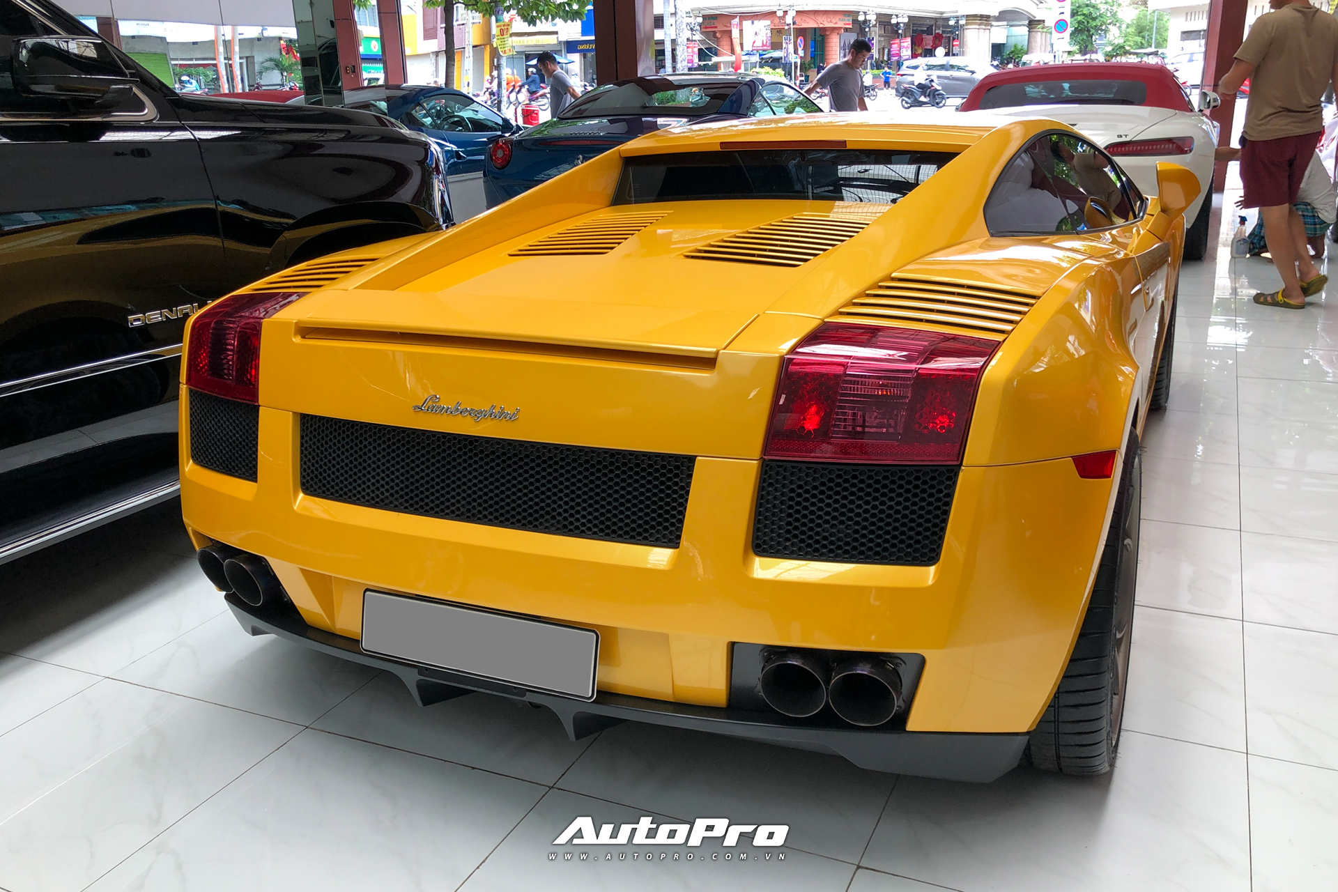 Lamborghini Gallardo từng của doanh nhân Nguyễn Quốc Cường trở nên khác lạ với bộ mâm gần 400 triệu đồng - Ảnh 1.