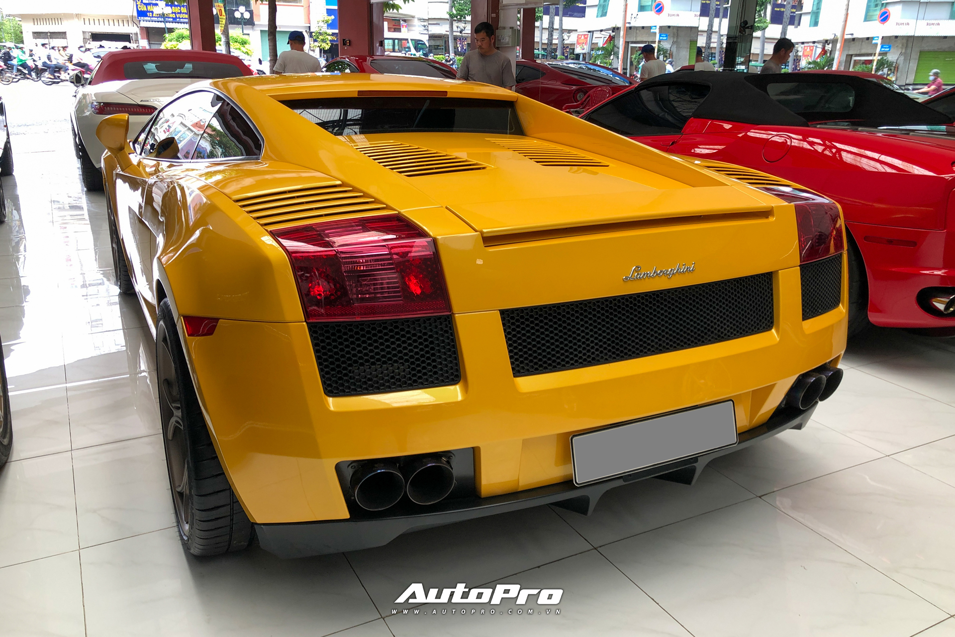 Lamborghini Gallardo từng của doanh nhân Nguyễn Quốc Cường trở nên khác lạ với bộ mâm gần 400 triệu đồng - Ảnh 6.