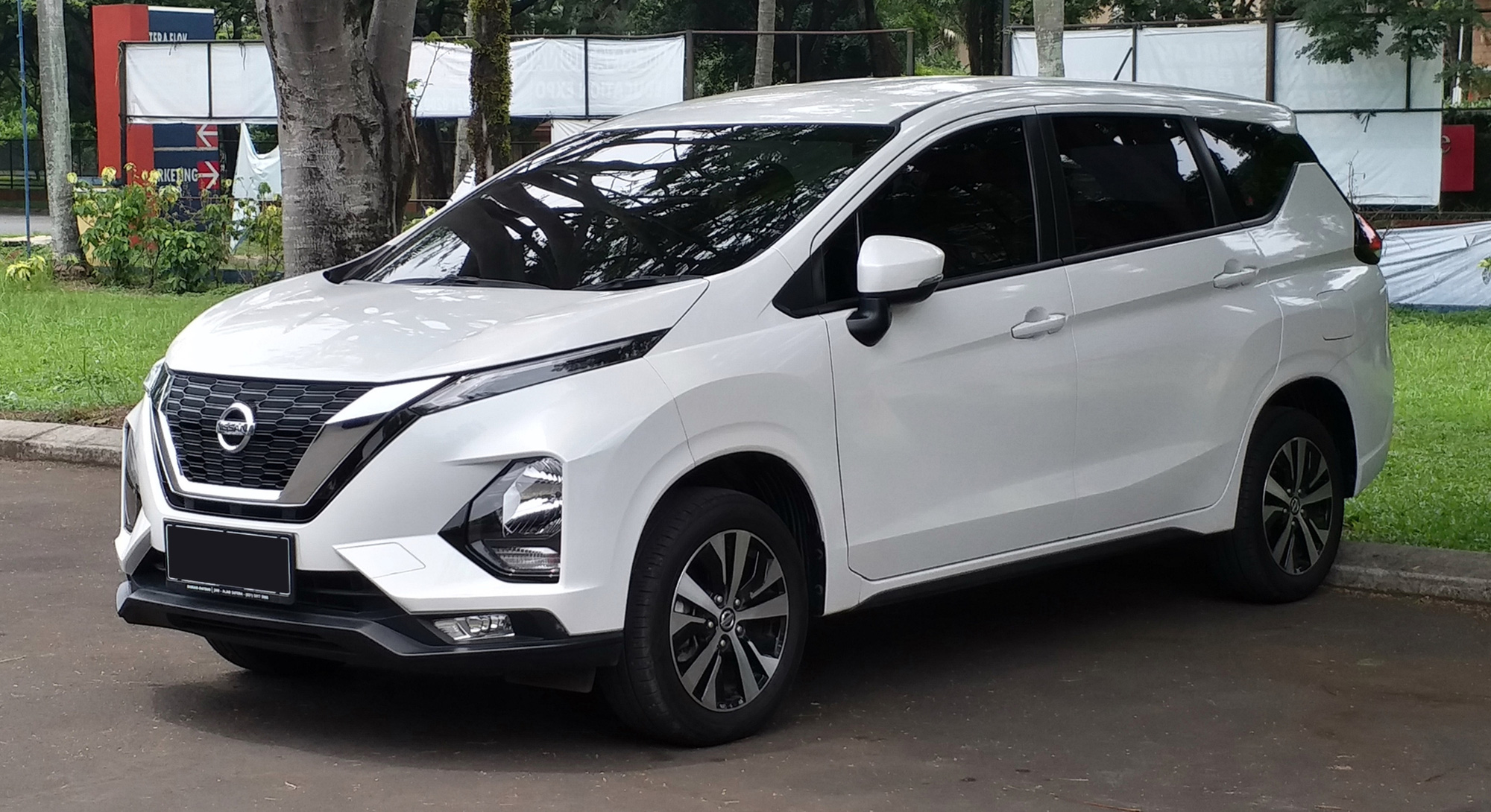 Đổi nhà phân phối, Nissan Livina trước cơ hội về Việt Nam làm khó Mitsubishi Xpander và cả Toyota Innova - Ảnh 1.