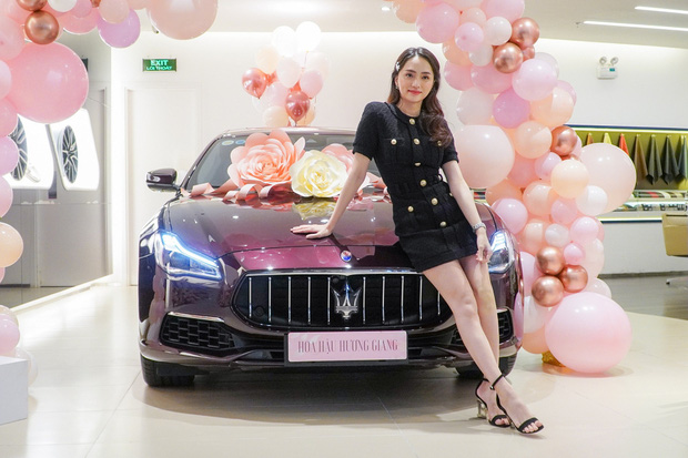 Hương Giang lái siêu xe Matt Liu tặng đến workshop Hoa hậu Chuyển giới Việt Nam, giật trọn spotlight với khí chất sang chảnh - Ảnh 4.
