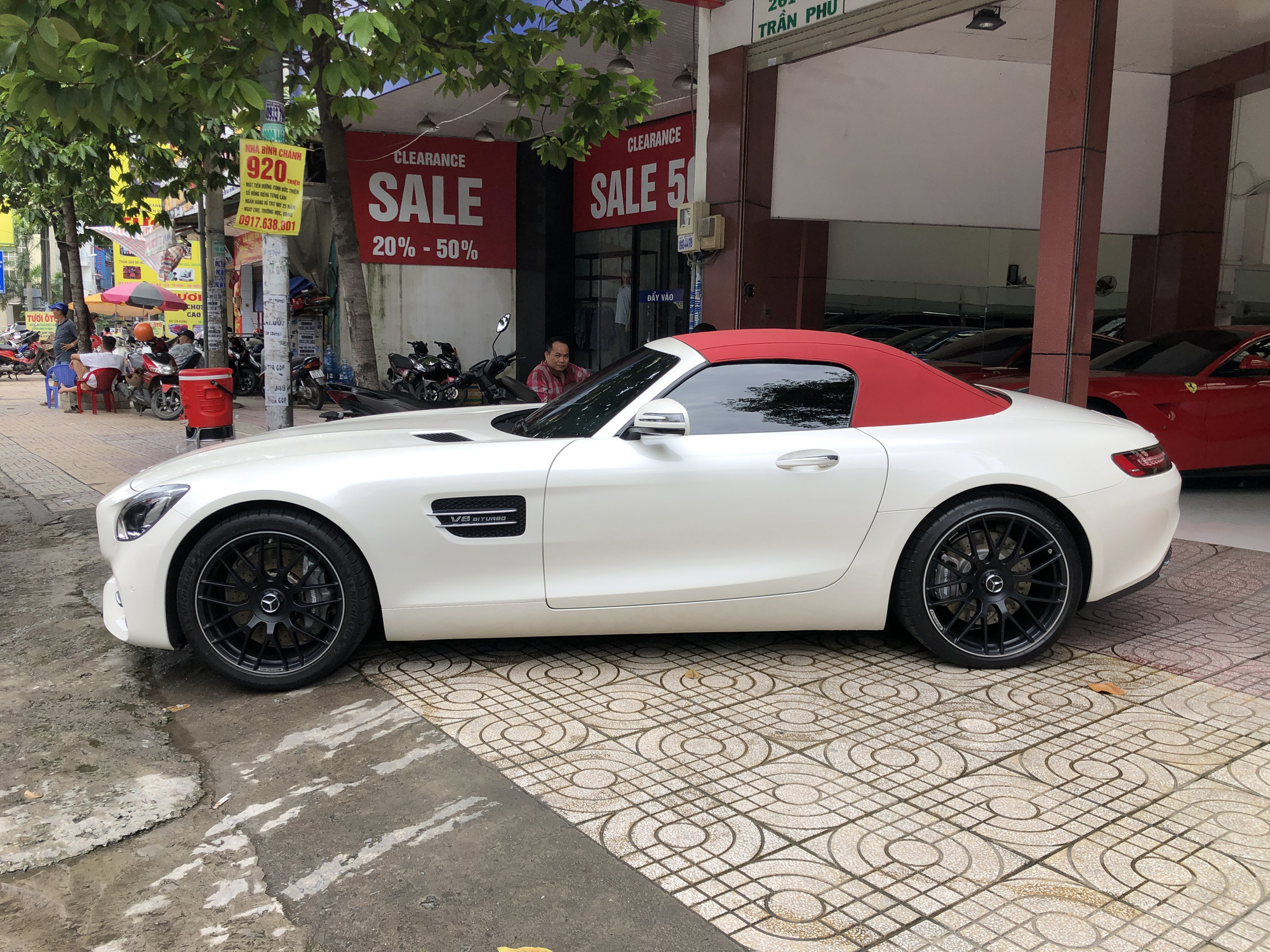 Về tay chủ mới, Mercedes-AMG GT Roadster độc nhất Việt Nam chính thức sở hữu biển số Sài Gòn - Ảnh 4.