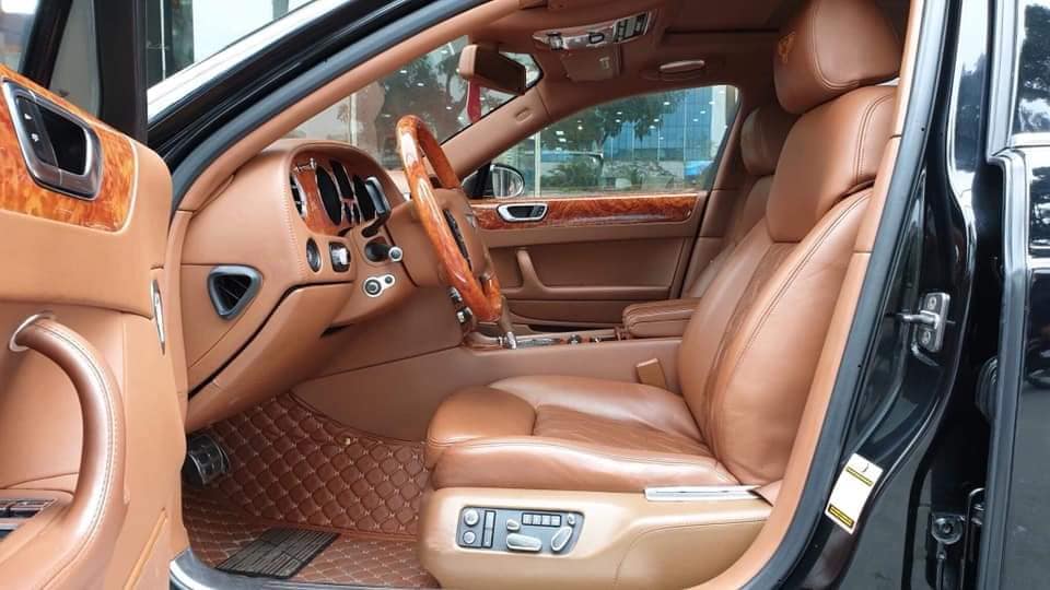 Mạnh hơn Mercedes-Maybach S 560, Bentley Continental Flying Spur cũ bán đắt hơn VinFast Lux A2.0 chỉ 200 triệu - Ảnh 3.