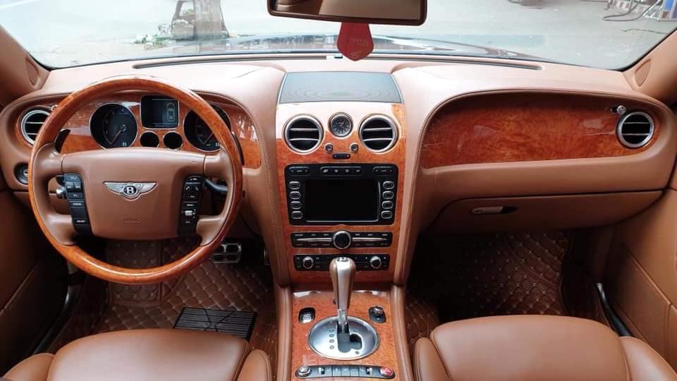 Mạnh hơn Mercedes-Maybach S 560, Bentley Continental Flying Spur cũ bán đắt hơn VinFast Lux A2.0 chỉ 200 triệu - Ảnh 4.