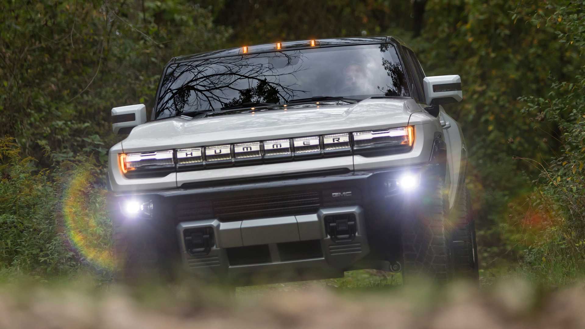 GMC Hummer EV sắp gia nhập