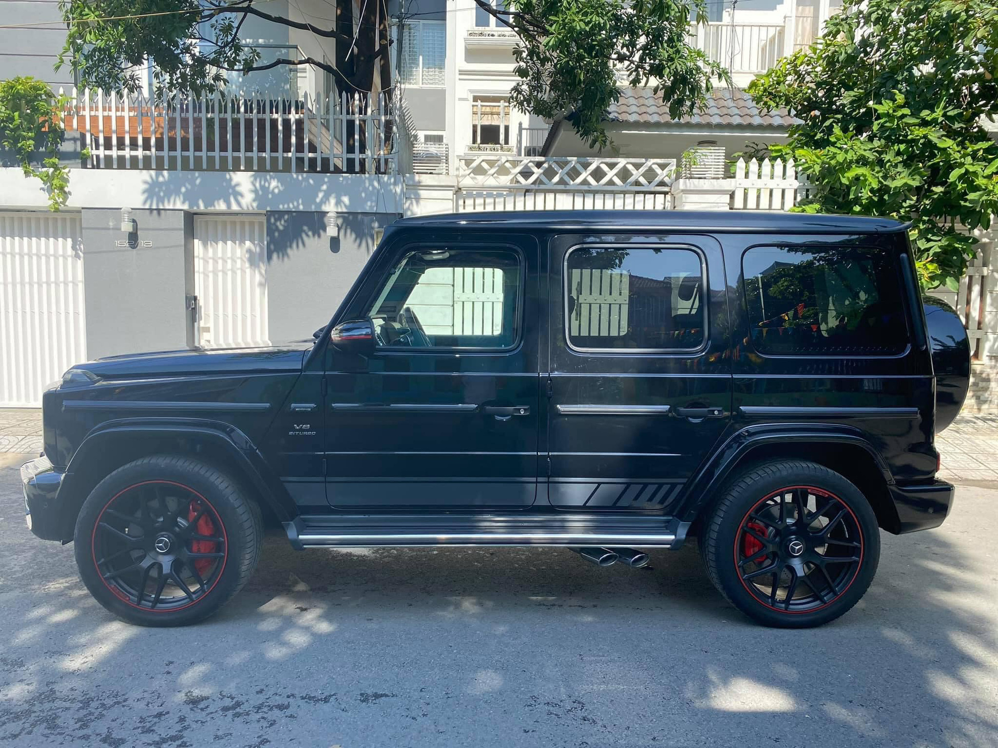 Một năm chạy 13.000km, ‘vua địa hình’ Mercedes-Benz G 63 Edition 1 bán lại với giá 11,6 tỷ đồng - Ảnh 2.