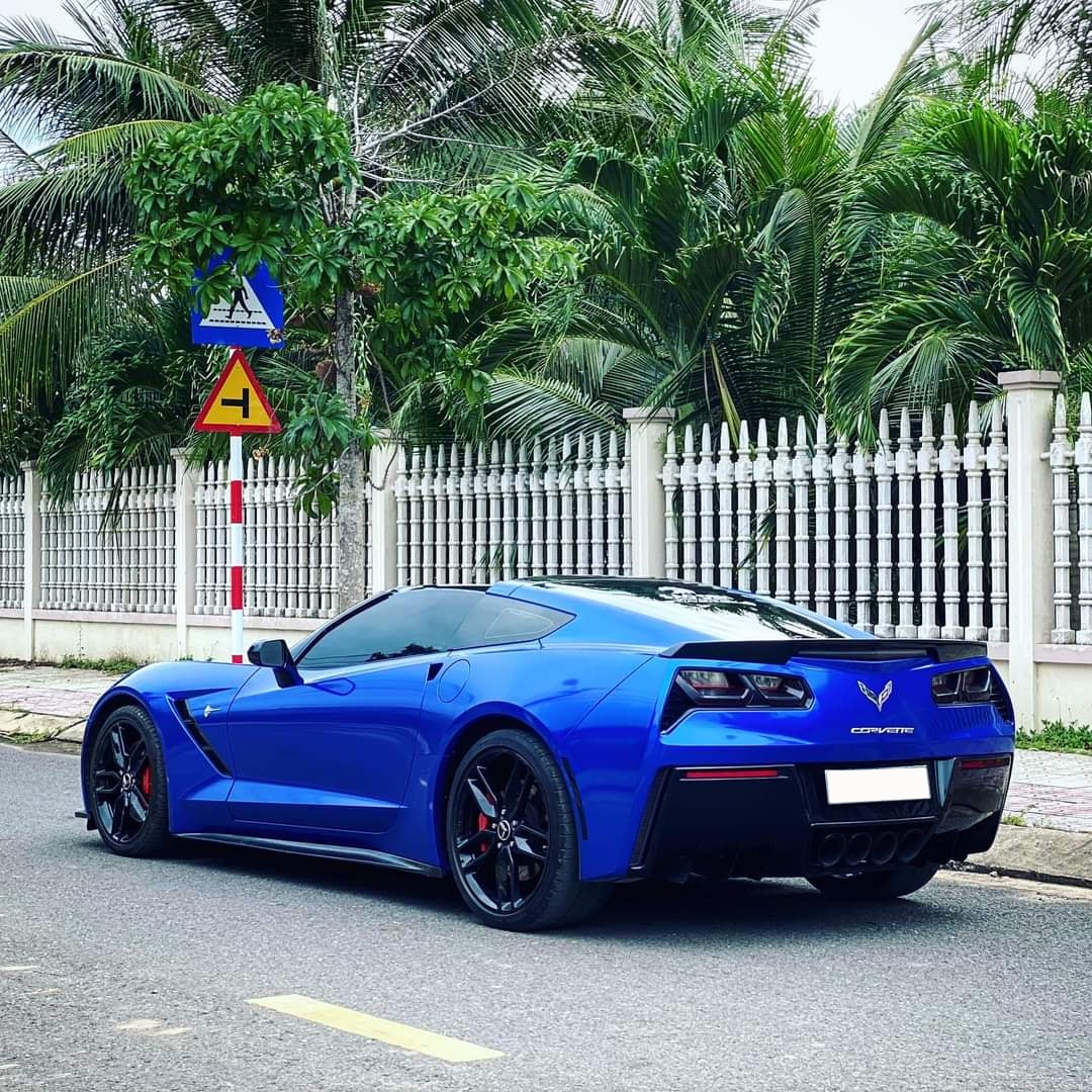 Mới chạy hơn 22.000 km, hàng hiếm Chevrolet Corvette C7 Stingray dùng động cơ như VinFast President bán lại với giá chưa tới 4 tỷ đồng - Ảnh 2.