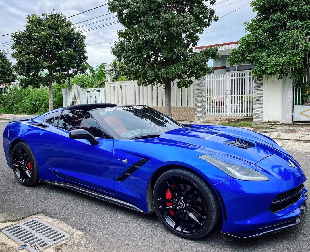 Mới chạy hơn 22.000 km, hàng hiếm Chevrolet Corvette C7 Stingray dùng động cơ như VinFast President bán lại với giá chưa tới 4 tỷ đồng - Ảnh 4.