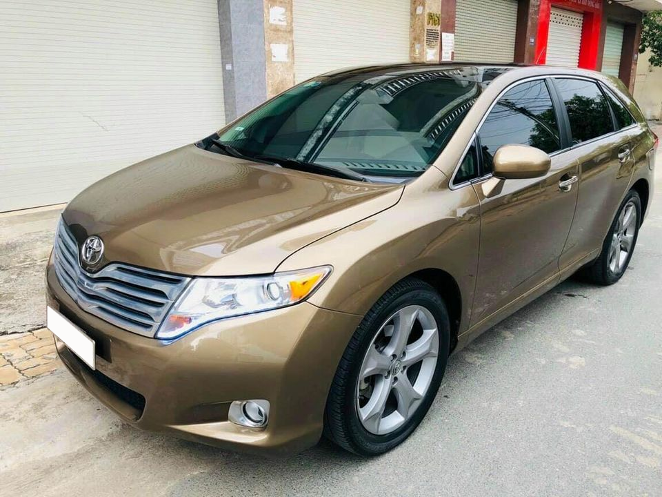 Qua thời đỉnh cao, Toyota Venza hạ giá rẻ ngang Kia Seltos thế hệ mới - Ảnh 1.