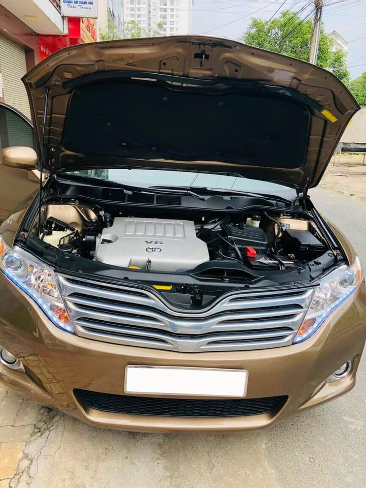 Qua thời đỉnh cao, Toyota Venza hạ giá rẻ ngang Kia Seltos thế hệ mới - Ảnh 2.