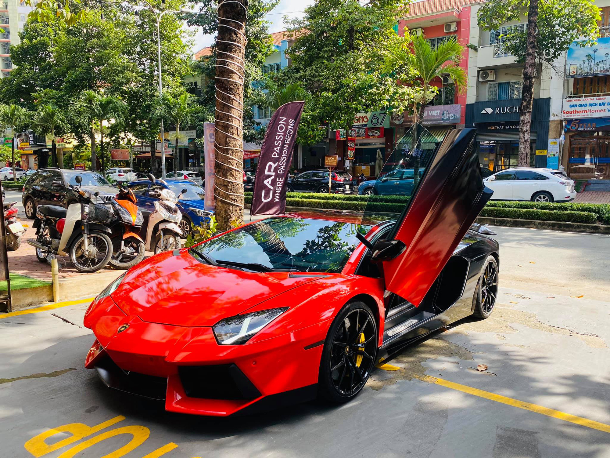 Lamborghini Aventador LP700-4 có lai lịch đặc biệt nhất Việt Nam tiếp tục biến hoá với diện mạo khác lạ - Ảnh 4.