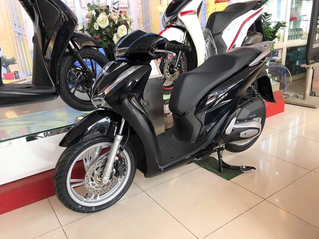 Honda SH bất ngờ cháy hàng đầu tháng 11, nguyên nhân khiến nhiều người không khỏi ngạc nhiên - Ảnh 2.