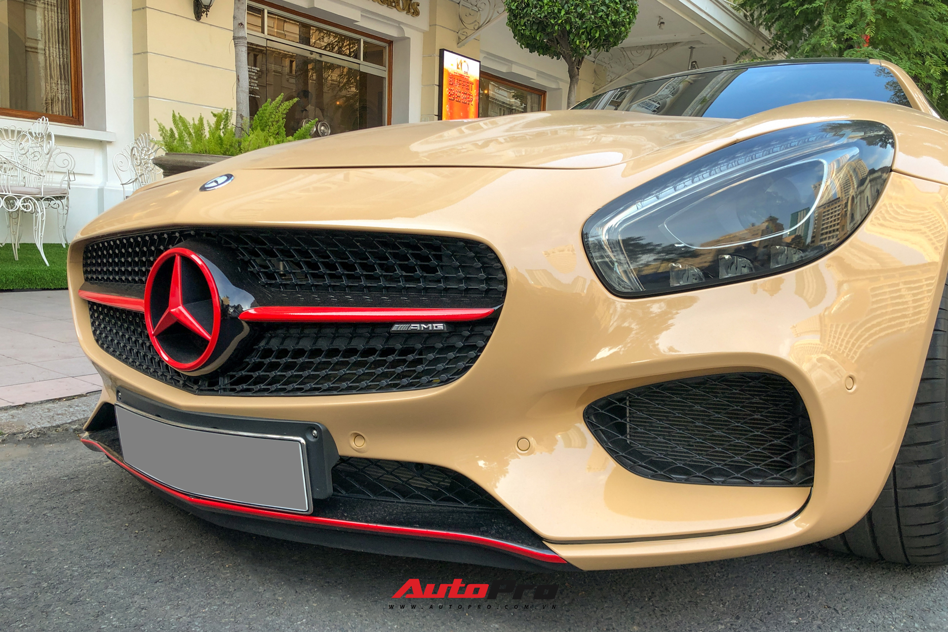 Mercedes-AMG GT S màu độc trên ‘thánh địa siêu xe Sài Gòn’ nhưng lai lịch lại là của nữ doanh nhân nổi tiếng này - Ảnh 3.