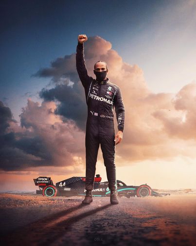 Lewis Hamilton vô địch F1 lần thứ 7, san bằng kỷ lục huyền thoại Michael Schumacher - Ảnh 1. Lewis Hamilton vô địch F1 lần thứ 7, san bằng kỷ lục huyền thoại Michael Schumacher - Ảnh 1.